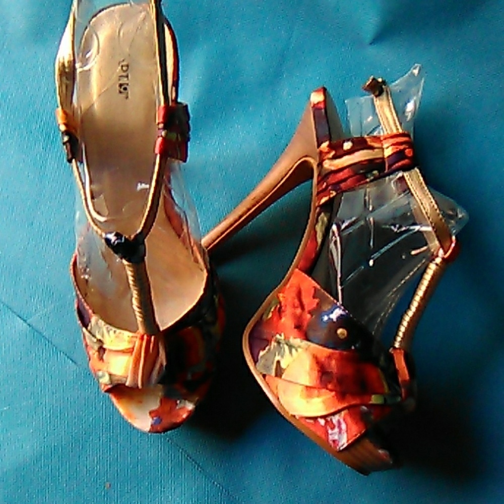 APT 9  5 inch heels